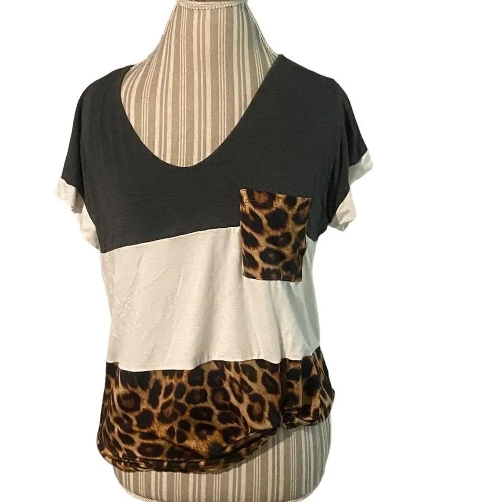 Mm c size medium top new without tags cute look perfect condition